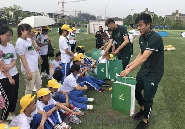 2018中甲故事 | 中甲不止座次,还有爱和分享 2018中甲故事 | 中甲不止座次,还有爱和分享