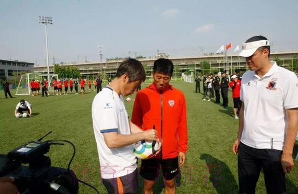 2018中甲故事 | 中甲不止座次,还有爱和分享 2018中甲故事 | 中甲不止座次,还有爱和分享